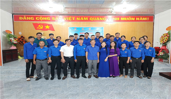 Hội nghị công bố các quyết định về thành lập và chỉ định các chức danh Đoàn TNCS Hồ Chí Minh xã Vĩnh Thuận.