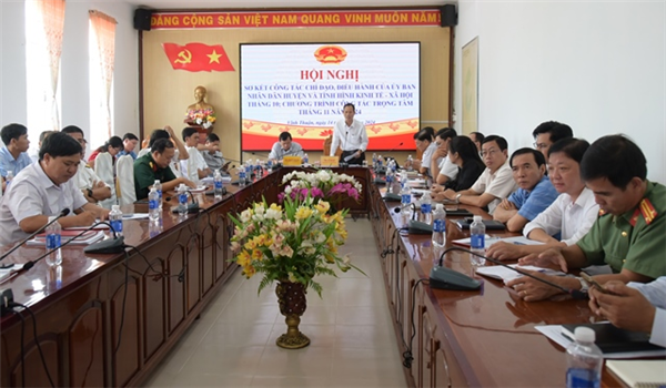 UBND huyện sơ kết chỉ đạo, điều hành và tình hình kinh tế - xã hội